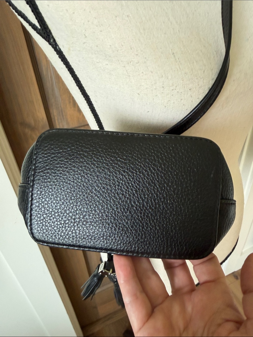 Tory Burch Thea Black Pebbled Leather Tassel Drawstring Mini Crossbody Wallet - Picture 7 of 11